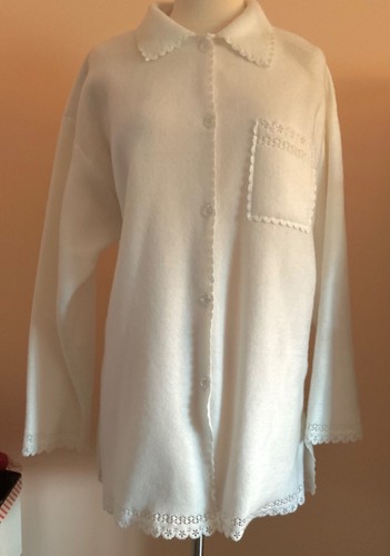 SIGNATURE II BY STAN HERMAN 2 PC SIZE MEDIUM PJ SET WHITE W/SCALLOPED TRIM POLY. - Picture 16 of 20