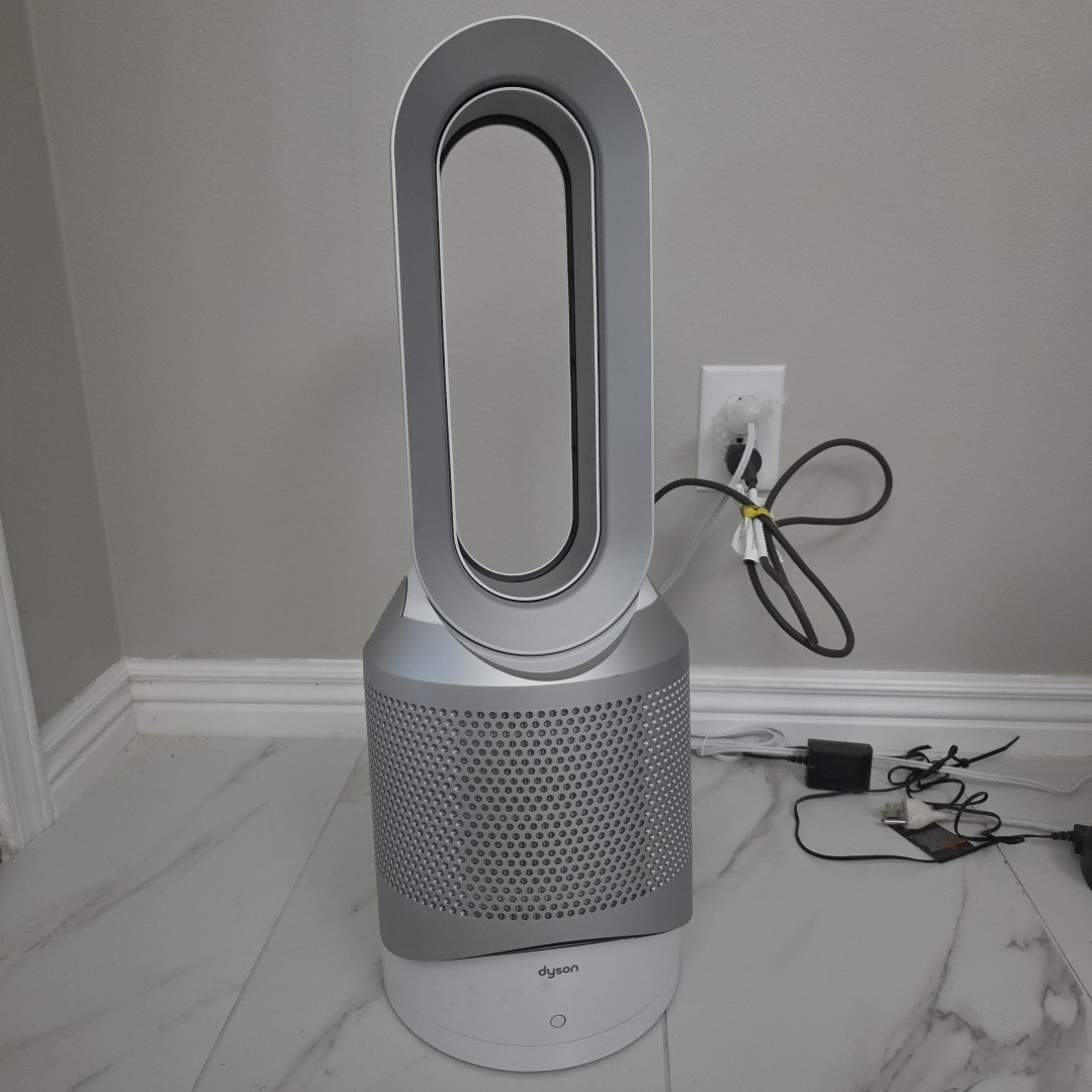 Dyson HP04 Pure Hot + Cool Smart Tower Purifying Heater and Fan 