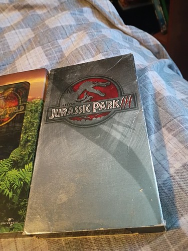 Jurassic Park VHS Collection. 1 3 and Jurassic World. Tested. Good Condition - Picture 4 of 4