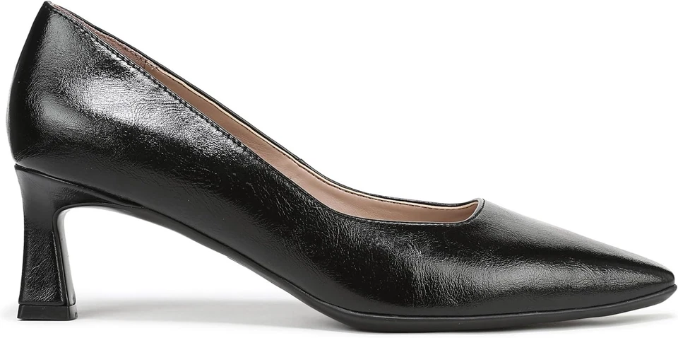 Bomba para mujer Naturalizer Tylan punta puntiaguda negra 10W Foto 2 de 4