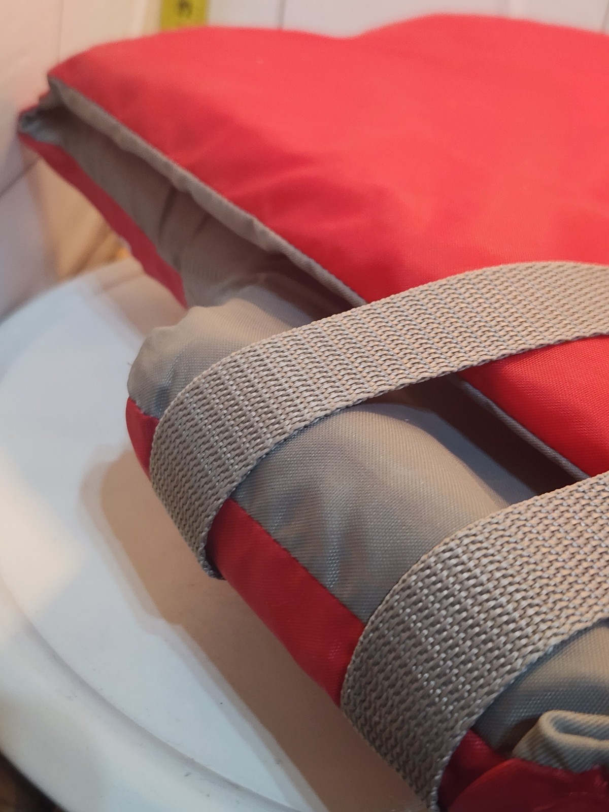 Kids Classic Life Vest, USCG Approved Type III Life Jacket for Kids 30-50 lbs