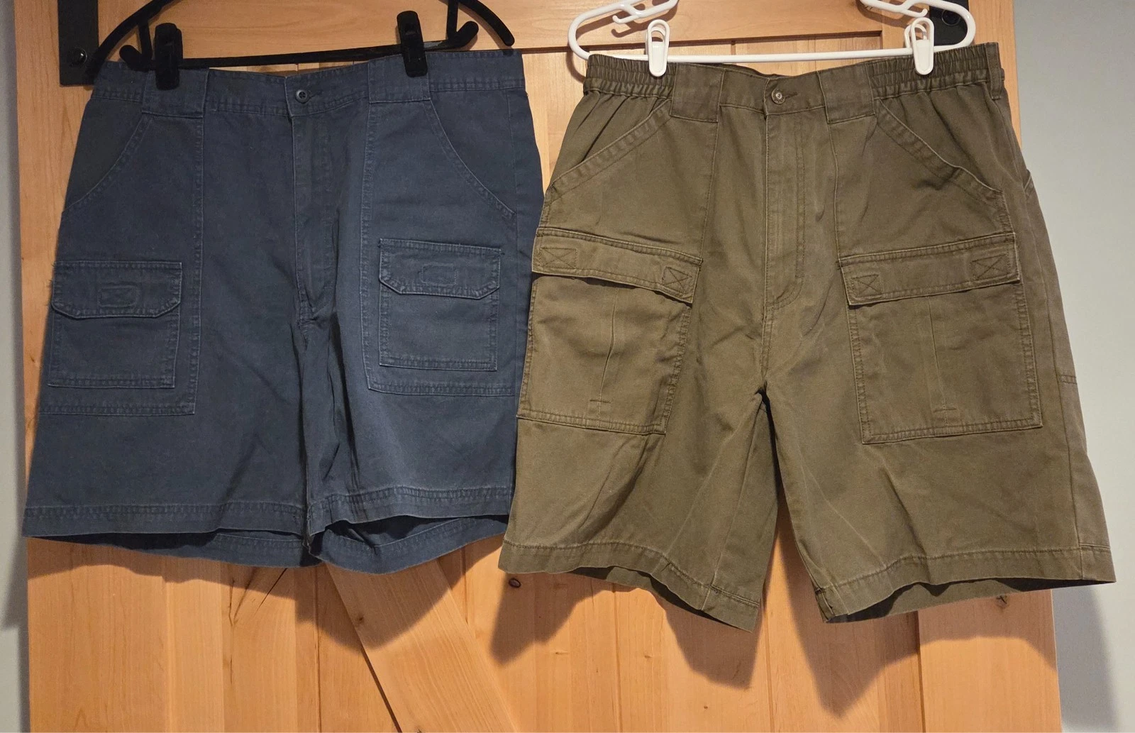 Lot of 2 Cabelas 7 Pocket Hiker Outdoor Cargo Shorts Mens 34 Camping Utility