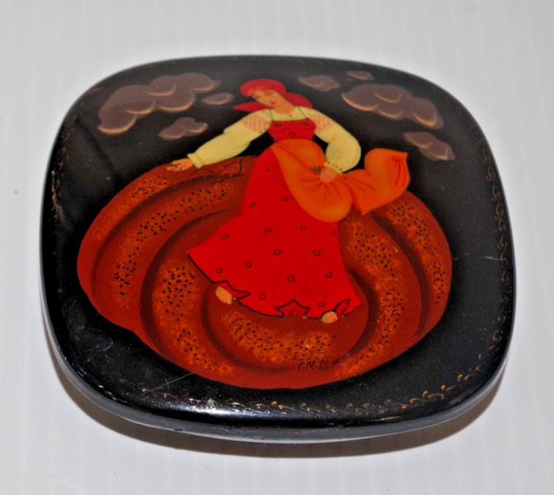 HSL Vintage SITKA Russian Lacquered Enamel Metal Jewelry Trinket Box H P Girl