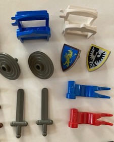 2 Lego Castle Lion Knights: 6021 JOUSTING KNIGHTS & 6039 TWIN ARM LAUNCHER- 100%