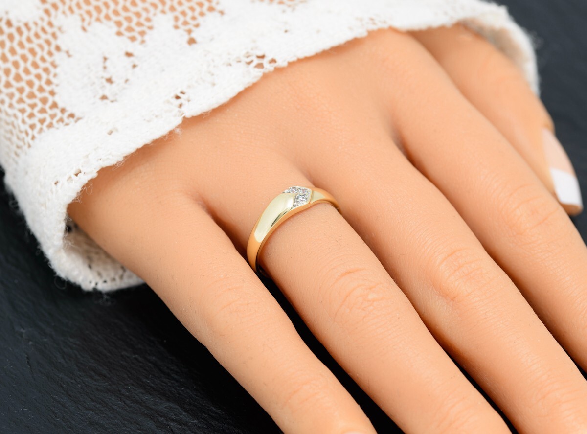 Stylish 14ct Solid Yellow Gold Ring With Chevron … - image 7