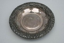 Dekorative versilberte Schale, um 1890