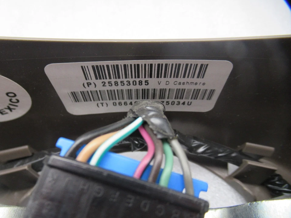 OEM Cadillac Chevrolet GMC Steering Wheel Leather Wrapped 22947800 2009-2014 - Image 3 of 4