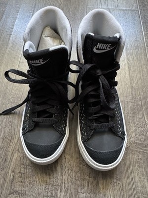 Nike Blazer Mid '77 GS Black White High Top Boys Sneakers Size 4Y