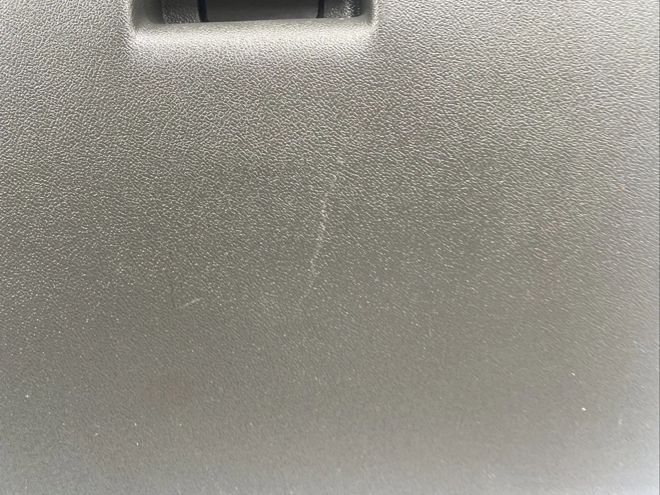 04-12 Chevrolet Colorado GMC Canyon Guantera Compartimento de Almacenamiento Gris Oscuro Fabricante de Equipo Original Foto 3 de 4