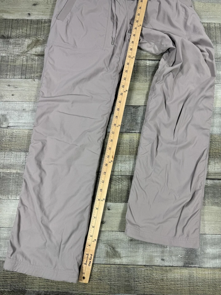 Pantalones Lululemon para mujer 6 grises con cordón pierna recta bolsillos deportivos elásticos Foto 4 de 4