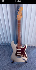 Squier Strat Electric Guitar 6-String Right-Handed Gold Tort & pro gig bag mint