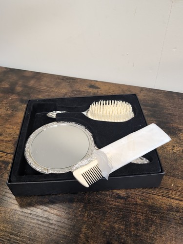 Vintage Retro Vanity Mirror Brush Comb Set 3 Pieces A5 - Picture 24 of 24