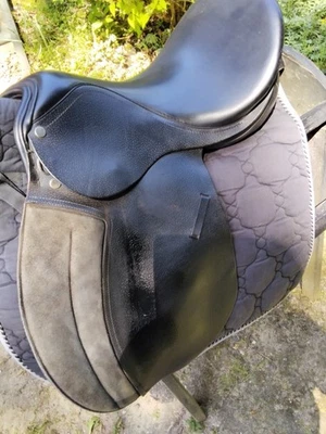 Vielseitigkeitssattel Waldhausen 18 Zoll Weite Kammerweite - Bild 1 von 4