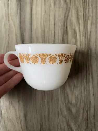 Vintage Pyrex Butterfly Gold Crazy Daisy C Handle Coffee Tea Cup Mug Milk Glass