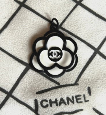 CHANEL CCロゴチャーム ボックス付き CHANEL】CCロゴチャーム付き コイン＆カードケース (CHANEL/キーケース