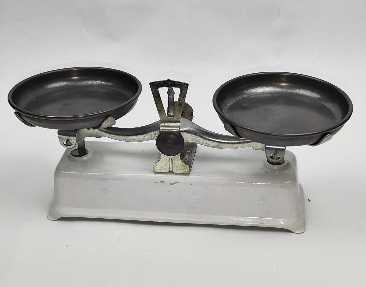 Ancienne balance Roberval 5 kg avec ses poids d'origine - Antiquités