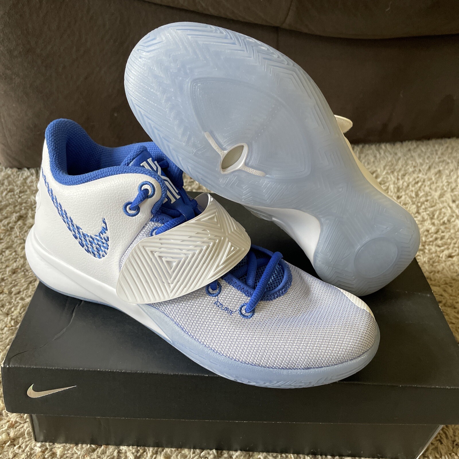 kyrie flytrap 3 varsity royal