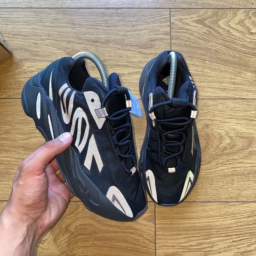 Adidas Yeezy Boost 700 MNVN Triple BLACK UK6