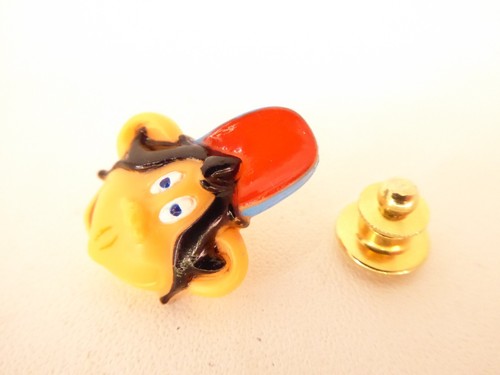 PIN'S PIN BADGE - LC WAIKIKI / SINGE / MONKEY - MODE - VETEMENTS / CLOTHES - - Picture 3 of 4