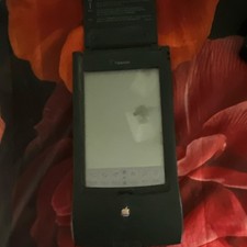 Apple Newton MessagePad H1000 PDA Touch Screen Stylus B W LCD Newton OS