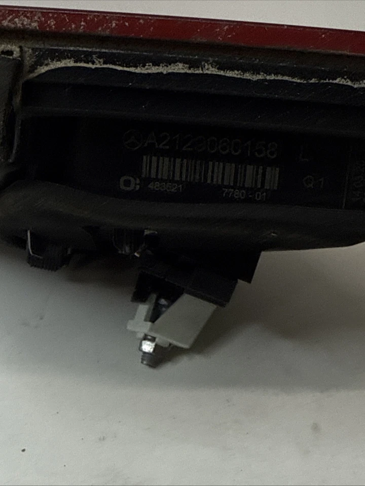 2010-2013 Mercedes W212 E350 E550 Inner Tail Light Lamp Left Driver A2128200764 - Image 4 of 4