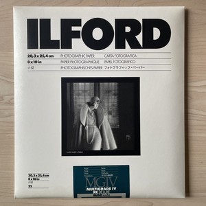 Papier photo ILFORD MULTIGRADE IV RC DE LUXE - Surface brillante / 24 x