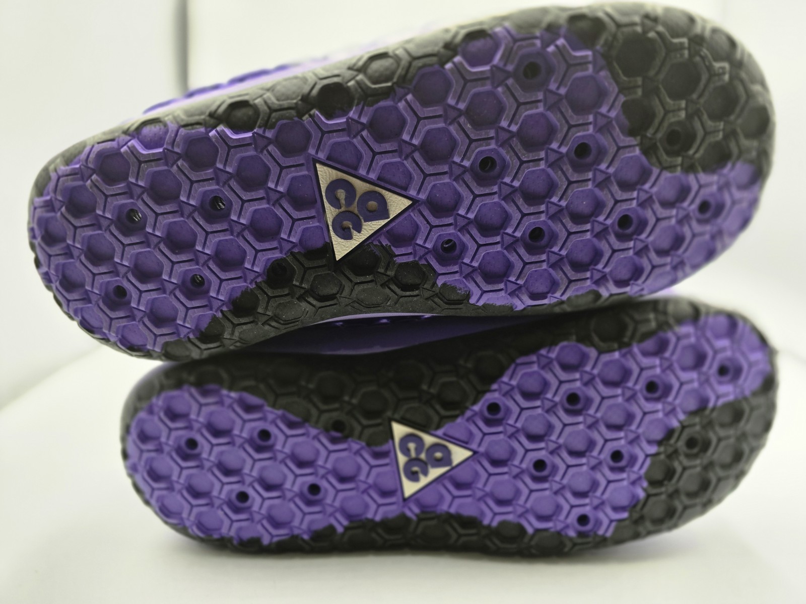 Nike ACG Watercat + Court Purple Size 10 CZ0931-500 NWOB Rare Size & Color-way