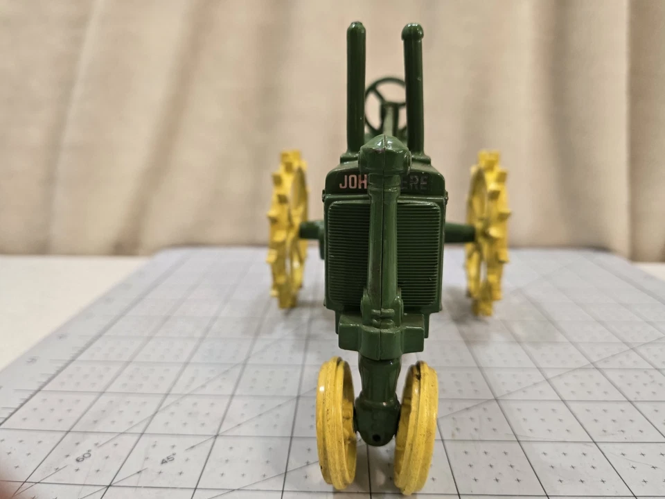 Ertl 1/16 John Deere Model G NF Tractor 50th Anniversary 1937-1987 Series IV  - Image 2 of 4