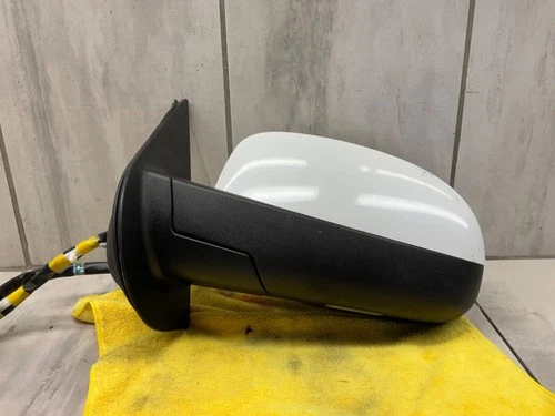 OEM 2007-13 Chevy Silverado Suburban GMC Yukon LEFT Mirror With Signal
