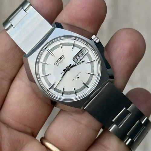 VINTAGE NOS CONDITION SEIKO 7006 7180 AUTOMATIC WATCH MINT CONDITION