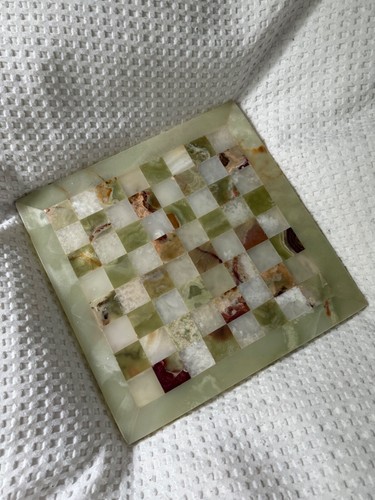 Chess Green and White board