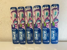 ORAL-B Vivid Whitening Manual Dual Action Whitening Medium Toothbrushes - 6 Pack