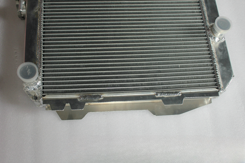 RADIATOR Fit TOYOTA HILUX PICKUP LN30/LN40/LN46/RN46 2.2L DIESEL/2.0L GAS 78-88 - Picture 4 of 7