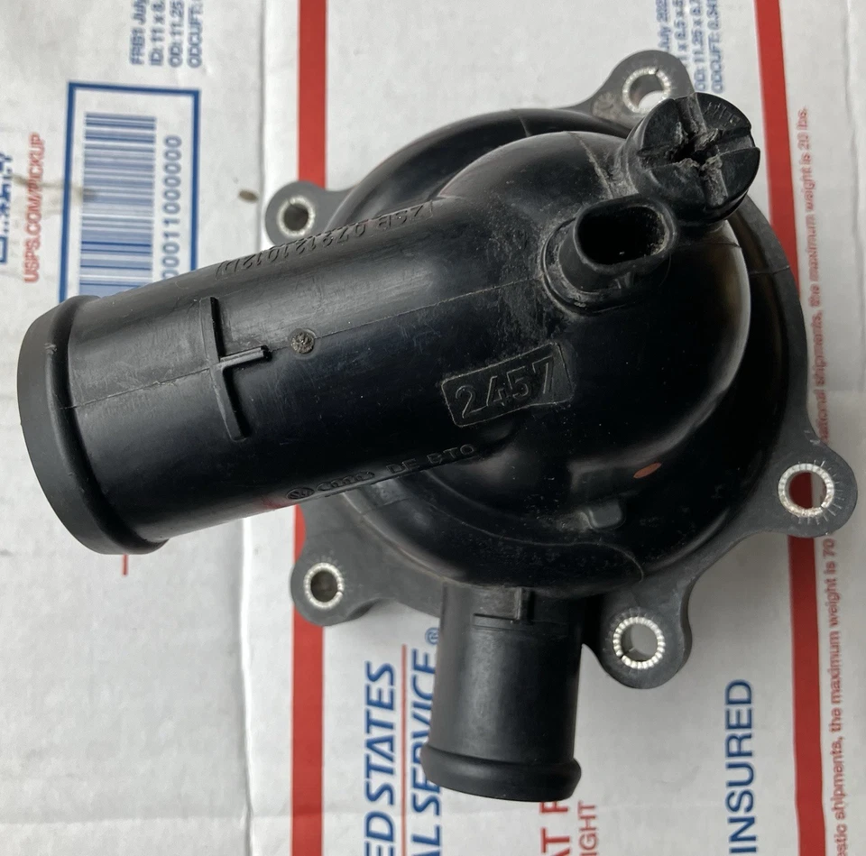 Termostato motor V8 original 07-11 AUDI Q7 A6 Quattro S6 A8 S8 VW Touareg 4,2 L Foto 2 de 4