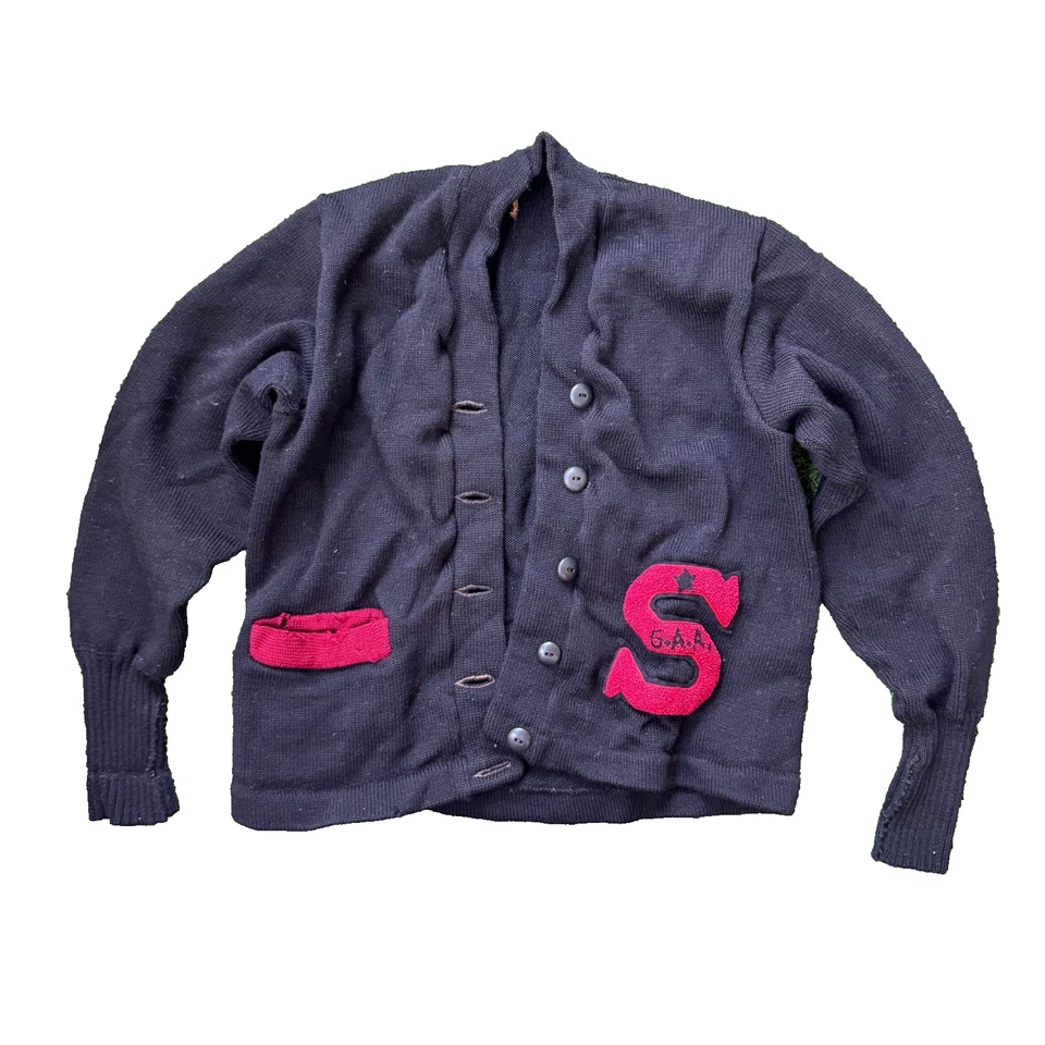 Cárdigan Letterman negro vintage “S” G.A.A. "Parche reparación dañado 18x19""" Foto 3 de 4