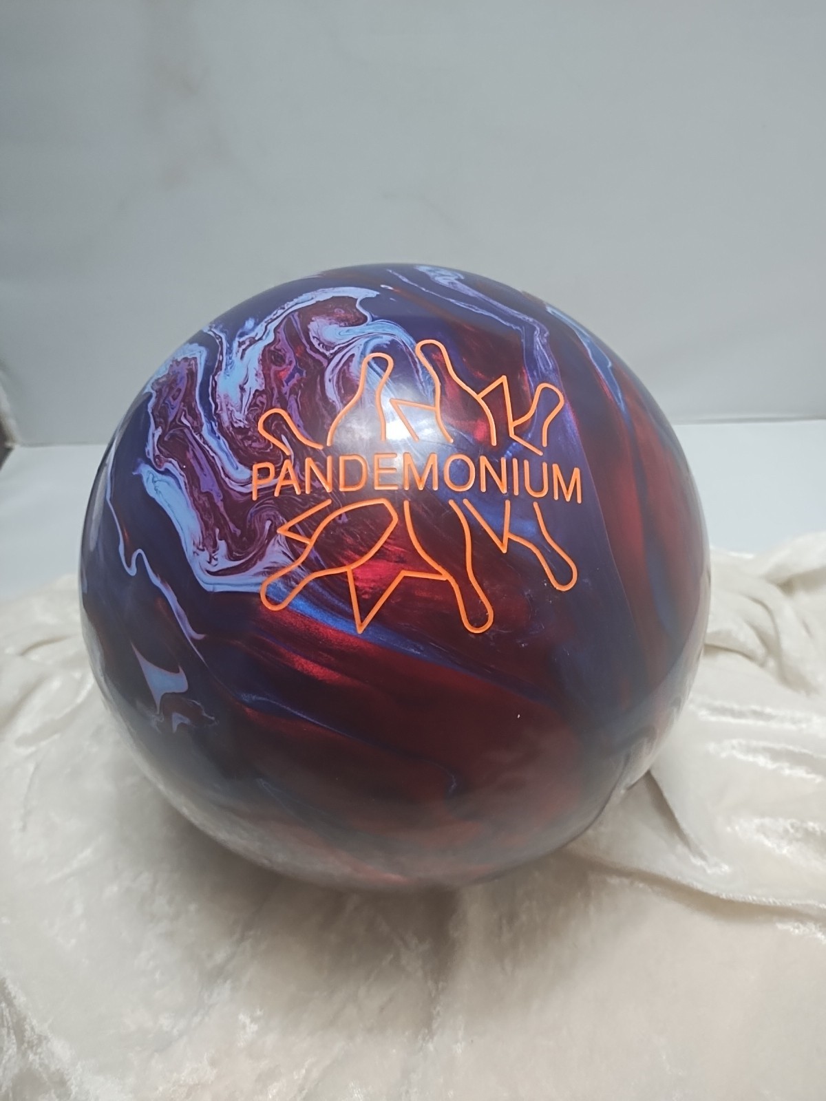 Bowling Ball PANDEMONIUM RADICAL! 15 LB