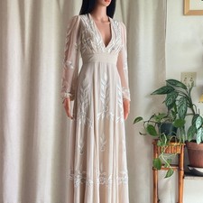NWT BHLDN Belize Embroidered A-Line Long Sleeve V-Neck Gown Wedding Dress Size 2