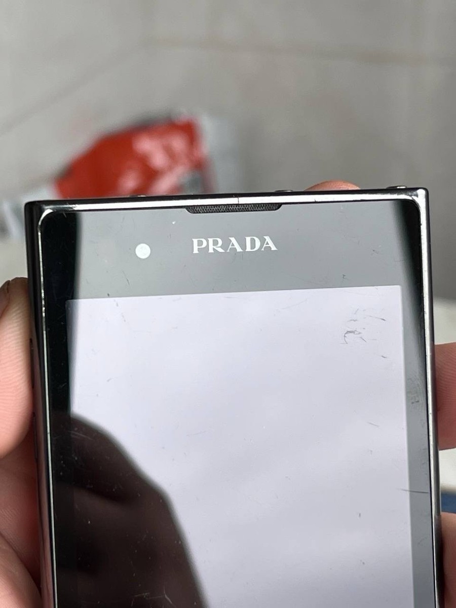 【中古品】PRADA Phone by LG-P940 ブラック Prada Smart Phone LG P940 Black Luxury Working Vintage 2011/2012