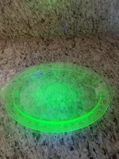 Vtg Anchor Hocking Cameo Ballerina Uranium Green Oval Serving Plater  12x8”