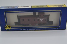 AHM 5277C Pennsylvania Rear Cupola Caboose HO Gauge