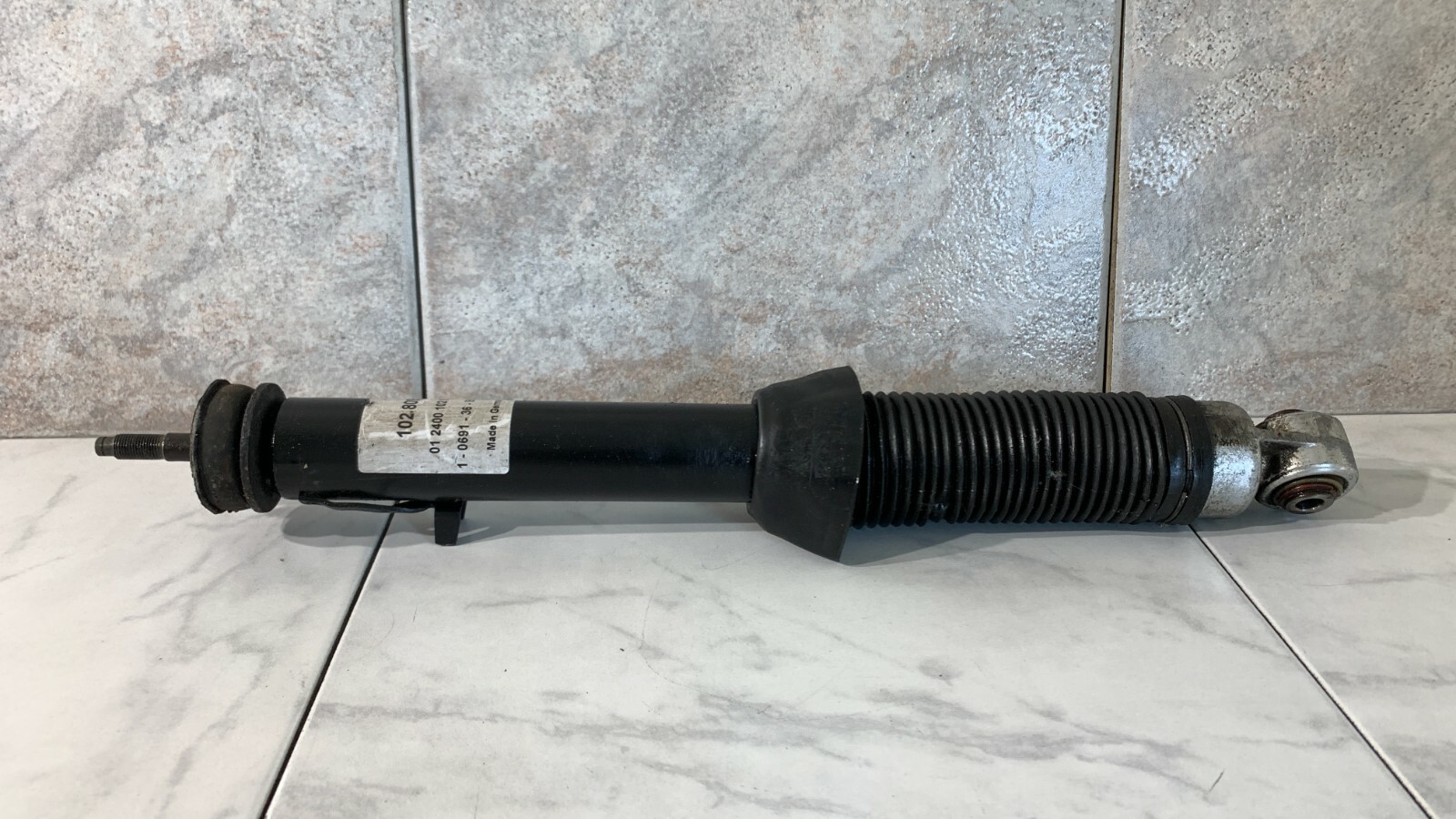 ORIGINAL Mercedes W124 C124 Federzylinder Stoßdämpfer Hinten  