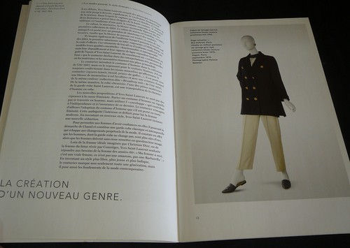 YVES - Yves Saint Laurent Paris exhibition catalogue 2010 (French) - Picture 6 of 15