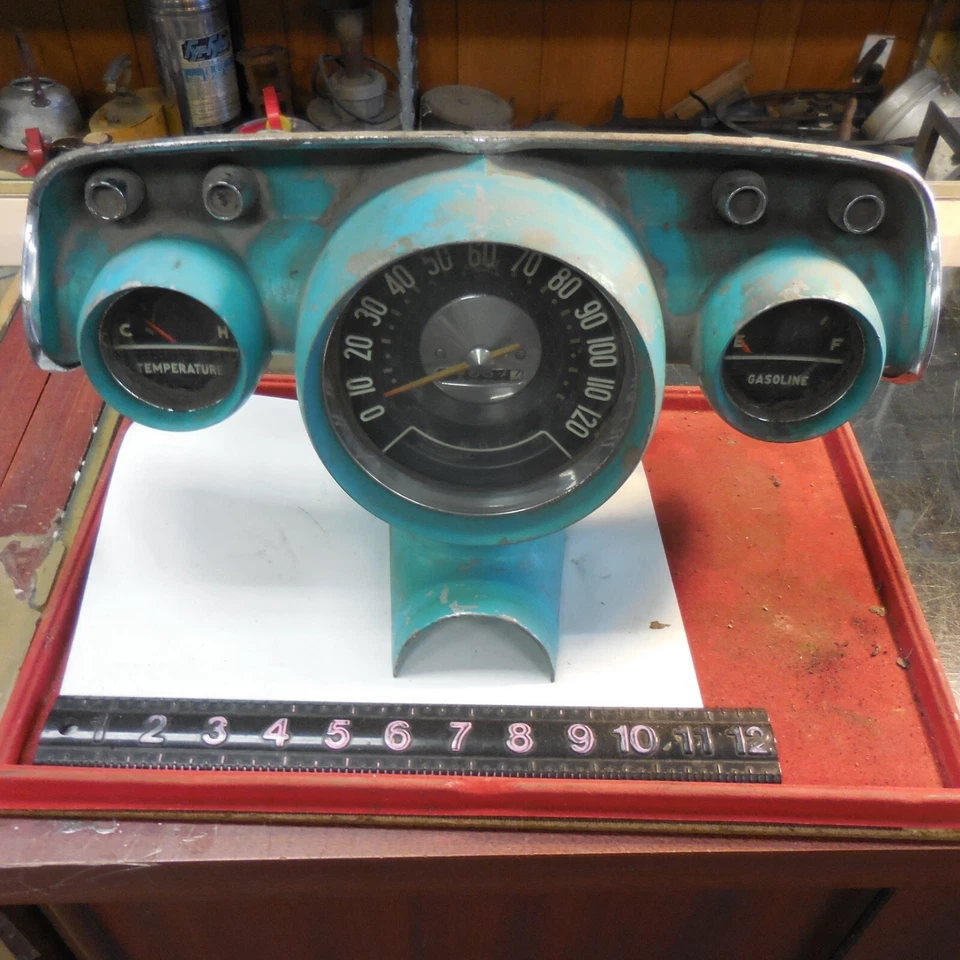 Chevrolet Belair Nomad 1957 tablero cuadro de instrumentos velocímetro 1584733 Foto 3 de 4