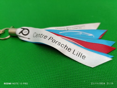 PORSCHE 70 Ans Officiel Marchandising Lille porte-clés Bleu Rouge Blanc - Photo 2/7