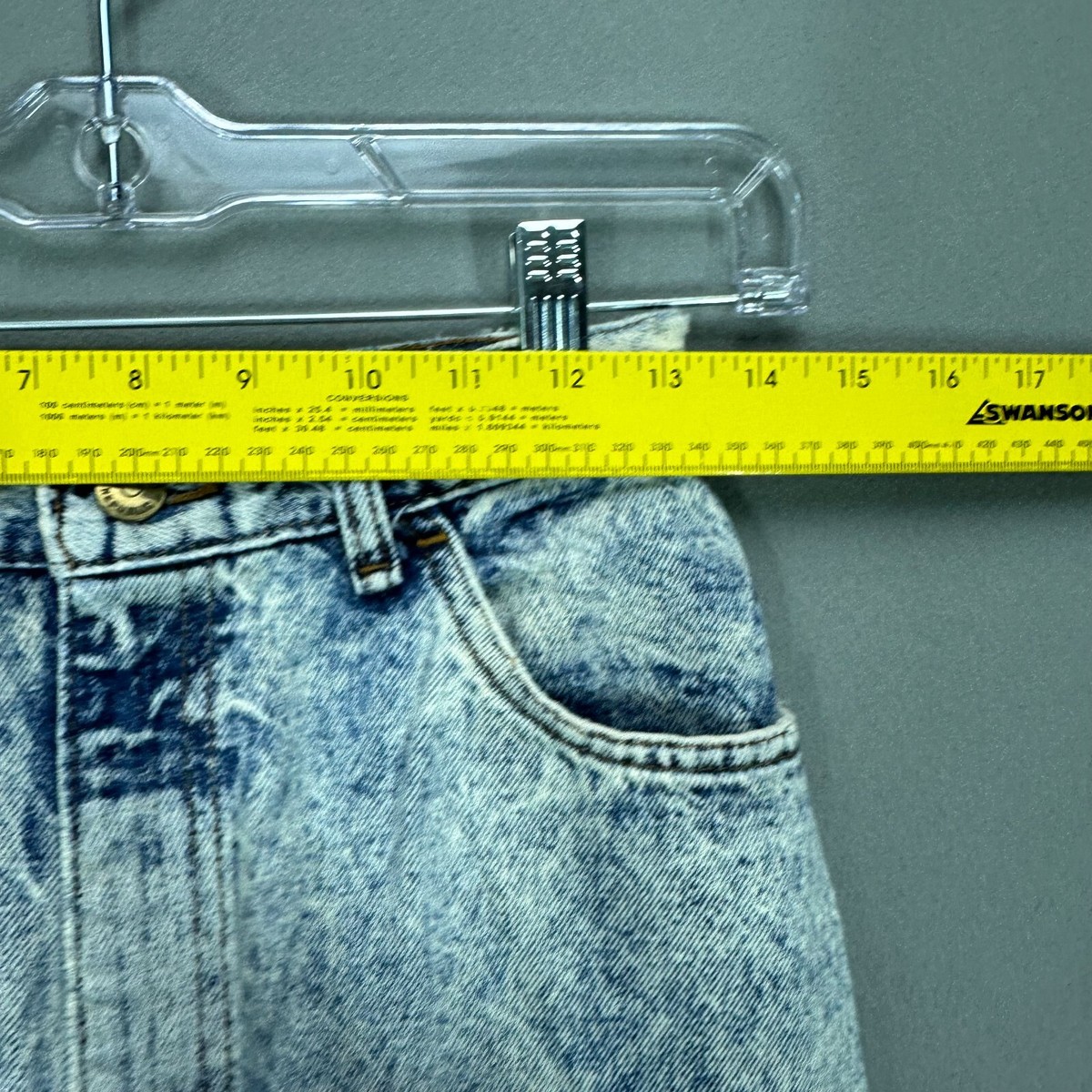 VTG 90s 80s Acid Wash Denim Bermuda Jean Shorts Womens 9/10