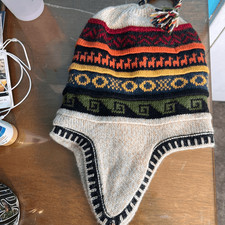 Peruvian-style alpaca wool chullo hat with earflaps and a pom-pom. Baby alpaca