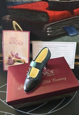 Just The Right Shoe ''Suffragette'' Raine 1999 Boxed Willitts Designs JTRS 25041