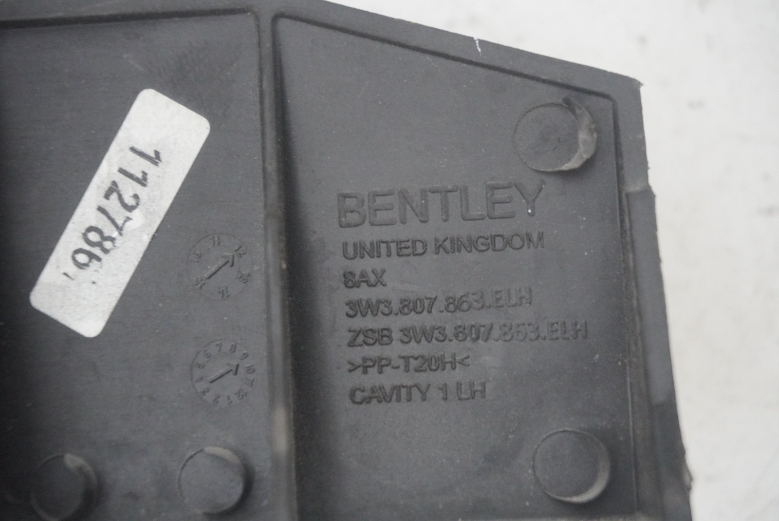 Bentley Continental GT 2011-2018 Rear Right Bumper brackets Set P/N 3W3807863E