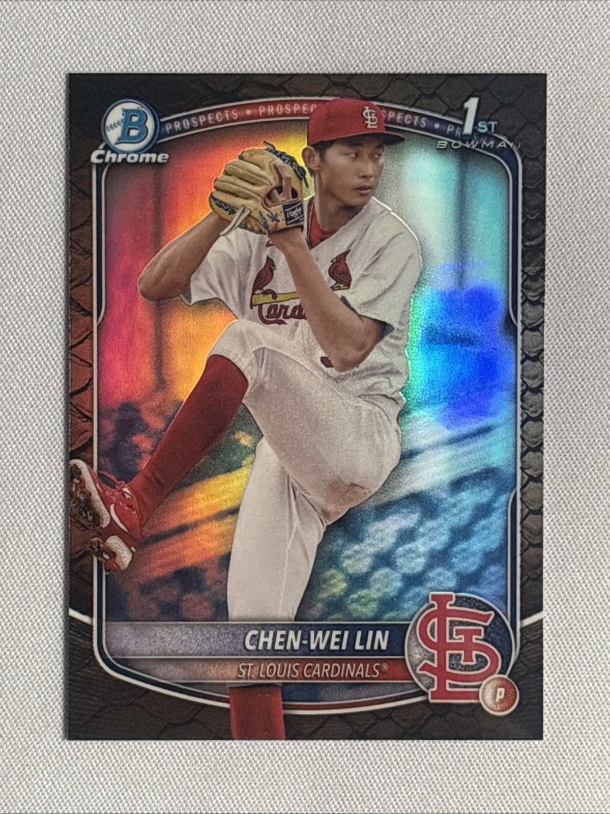 2025 Bowman - Chrome Prospects Chen-Wei Lin #BCP-141 Reptilian Refractor (RC)