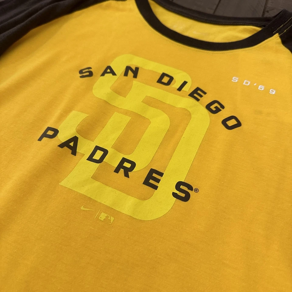 NUEVO CON ETIQUETAS Nike San Diego Padres Tri-Mezcla Raglán Manga 3/4 Camisa Talla Para Mujer Grande Foto 2 de 4